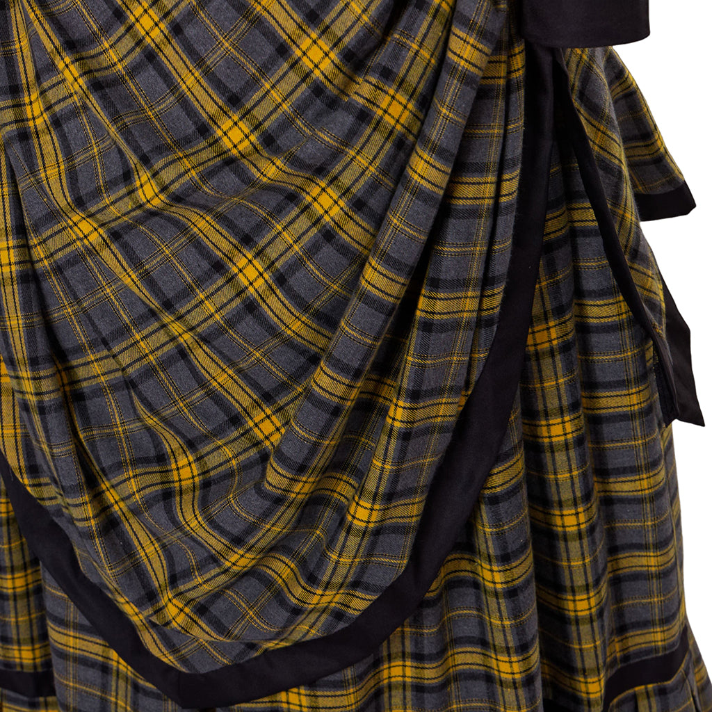 Medieval Style Black and Yellow Plaid Gown with High Waisted Design Ruffled Tiered Skirt for Victorian Themed Parties Halloween