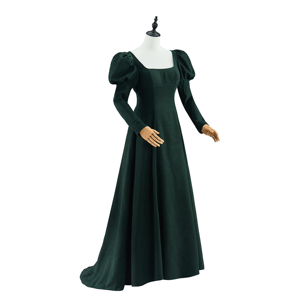 Medieval Dark Green Velvet Gown with Long Sleeves for Historical Reenactments Medieval Themed Gatherings Halloween Christmas