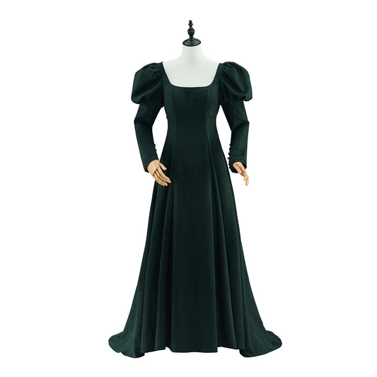 Medieval Dark Green Velvet Gown with Long Sleeves for Historical Reenactments Medieval Themed Gatherings Halloween Christmas