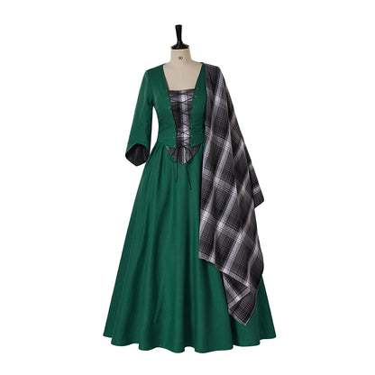 Medieval Style Emerald Green Gown with Three Quarter Sleeves for Historical Reenactments Celtic Themed Gatherings Halloween Christmas